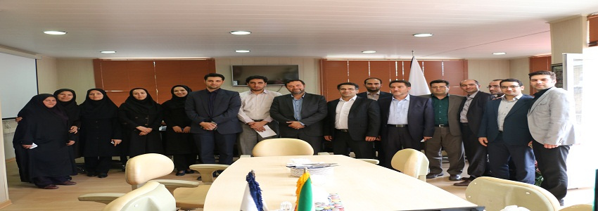 گزارش تصویری نشست صمیمی سرپرست معاونت اداری مالی و معاون فرهنگی اجتماعی دانشگاه به همراه سرپرست جدید واحد استانی با کارکنان واحد استانی 