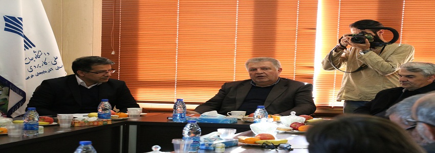 حضور معاون استاندار در جلسه هماهنگی روسای مراکز در راستای برگزاری مدرسه کسب و کار شهر هوشمند