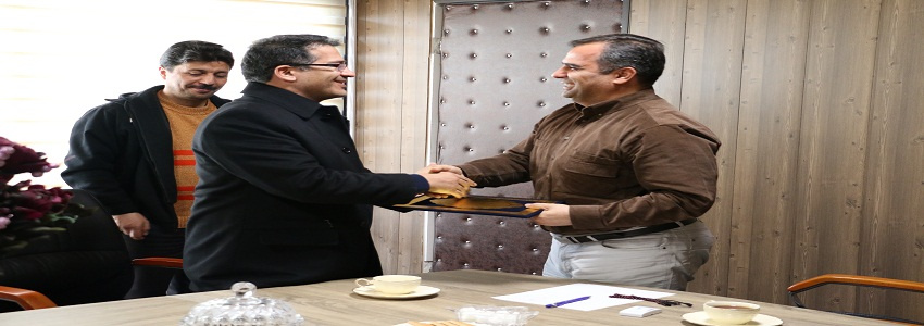 تقدیر سرپرست واحد استانی از پارک علم و فناوری استان در همیاری برگزاری مدرسه کسب  و کار شهر هوشمند